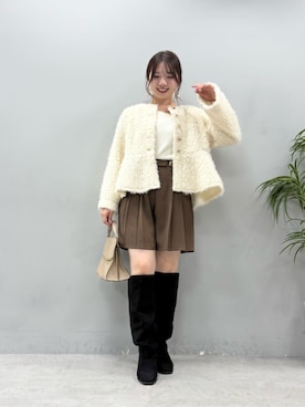 「アイテム（ノーカラージャケット）」を使った、かなみさん（レディース・156cm）の秋コーディネート