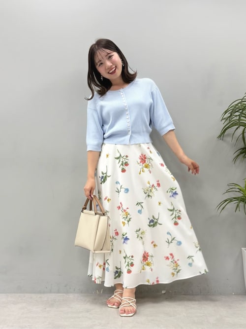 【上品に広がる】Dior フレアスカート 蝶もシルエットも可愛い】Dior☆フレア ミディスカート