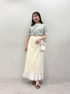 「natural couture（ナチュラルクチュール）のレースレイヤードスカート（スカート、ホワイト系）」を使った、かなみさん（レディース・156cm）の春コーディネート