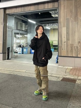 「ROYAL FLASH（ロイヤルフラッシュ）のアイテム（パーカー）」を使った、サカタダイチさん（メンズ・174cm）の冬コーディネート
