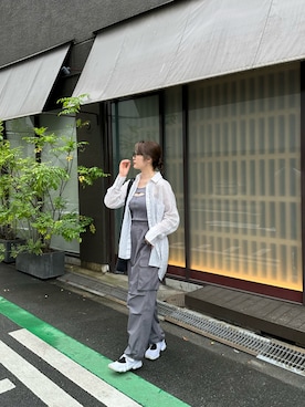「GU（ジーユー）のアイテム（カーゴパンツ、グレー系）」を使った、momonaさん（レディース・161cm・20代）の夏コーディネート