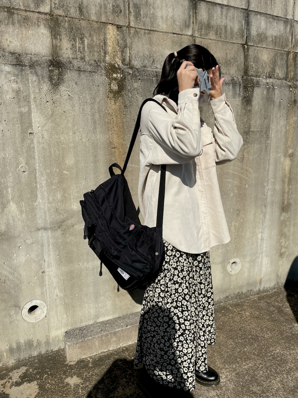 「プチプラ、カジュアル、中学生女子、花柄」｜「GUのアイテム（シャツ/ブラウス、ホワイト系）」を使った、ico_nico_sanco3さん（レディース・158cm）の秋コーディネートの1枚目の写真
