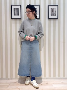 「SHOO・LA・RUE（シューラルー）の【SHOO・LA・RUE DENIM】シンプルだから使いやすい Aラインスカート（デニムスカート、ブルー系）」を使った、miiii54さん（レディース）の冬コーディネート