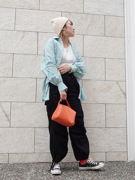 「CORNERS（コーナーズ）のサスペンダー付きカーゴパンツ（カーゴパンツ）」を使った、yuminyさん（レディース・162cm）の秋コーディネート