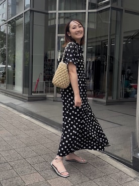 「CORNERS（コーナーズ）の【CORNERS by KR】ドローストリングシャツワンピース（シャツワンピース、ブラック系）」を使った、yuminyさん（レディース・163cm）の夏コーディネート