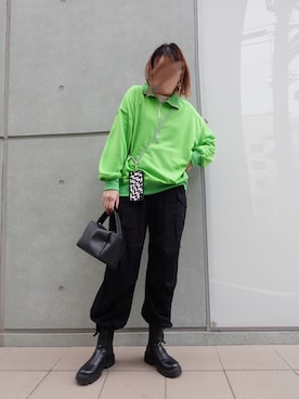 「CORNERS（コーナーズ）のサスペンダー付きカーゴパンツ（カーゴパンツ）」を使った、yuminyさん（レディース・162cm）の秋コーディネート