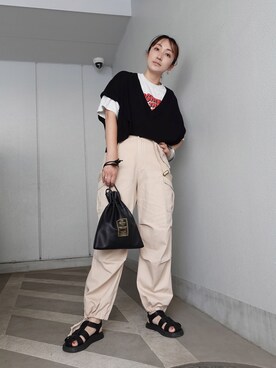 「CORNERS（コーナーズ）のサスペンダー付きカーゴパンツ（カーゴパンツ）」を使った、yuminyさん（レディース・162cm）の夏コーディネート