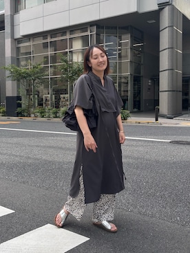 「CORNERS（コーナーズ）のCORNERS by KR スラブジョーゼットカフタンシャツワンピース（シャツワンピース、ブルー系）」を使った、yuminyさん（レディース・163cm）の夏コーディネート