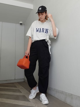 「CORNERS（コーナーズ）のサスペンダー付きカーゴパンツ（カーゴパンツ）」を使った、yuminyさん（レディース・162cm）の夏コーディネート