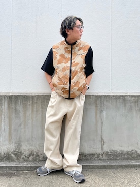 「リバーシブル」｜「アイテム（チノパンツ）」を使った、渡辺康二さん（メンズ・167cm）の夏コーディネート