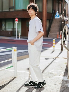 「Champion（チャンピオン）のアイテム」を使った、平石 智大さん（メンズ・175cm）の夏コーディネート