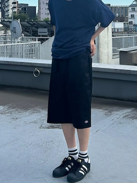 「アイテム（チノパンツ）」を使った、平石 智大さん（メンズ・175cm）の夏コーディネート