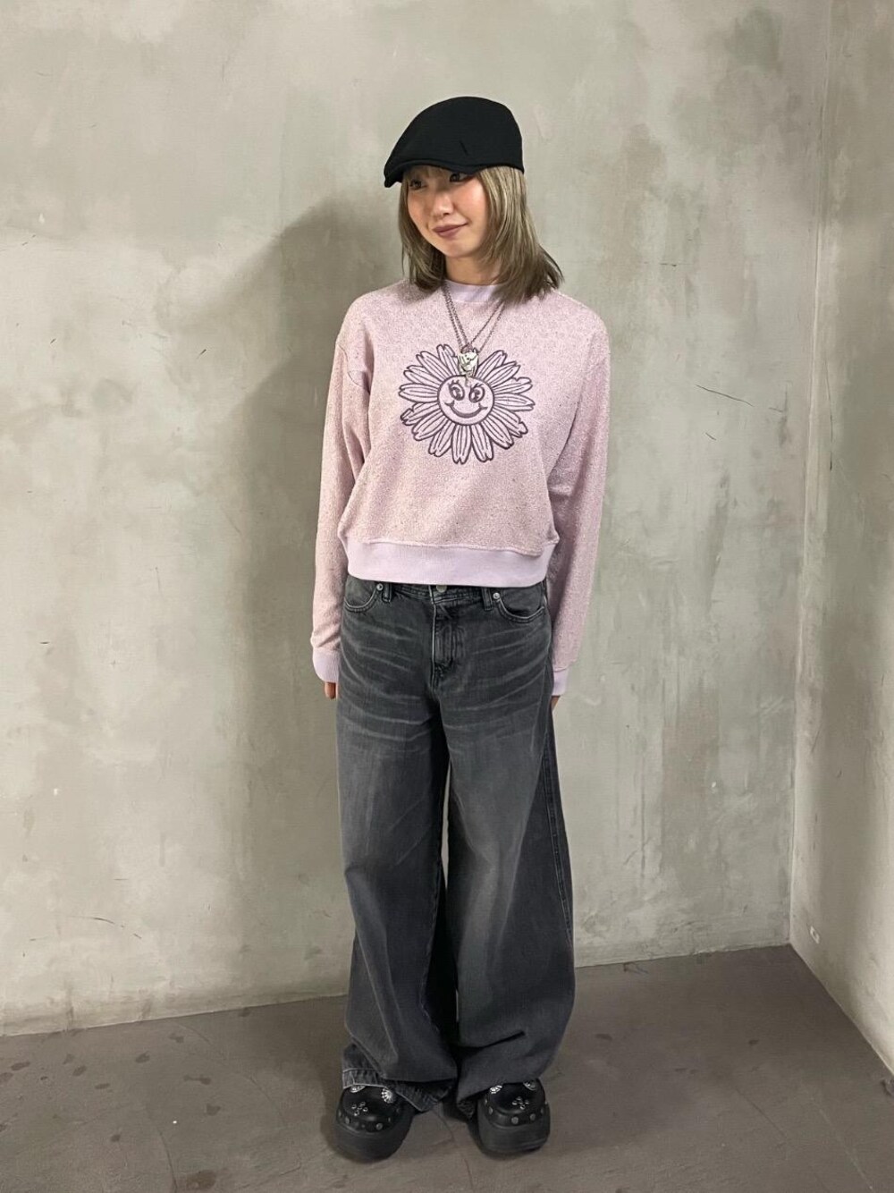 HYSTERIC GLAMOUR(ヒステリックグラマー)の「FLOWER POWER刺繍 HYSTERIC GLAMOUR(ヒステリックグラマー)の「FLOWER POWER刺繍