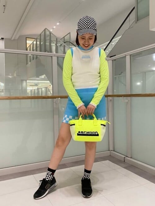 アルビチオ　archivio ホワイト　ダウン　セットアップ　未使用品 アルチビオ（archivio）（レディース）ゴルフウェア アウター 防風