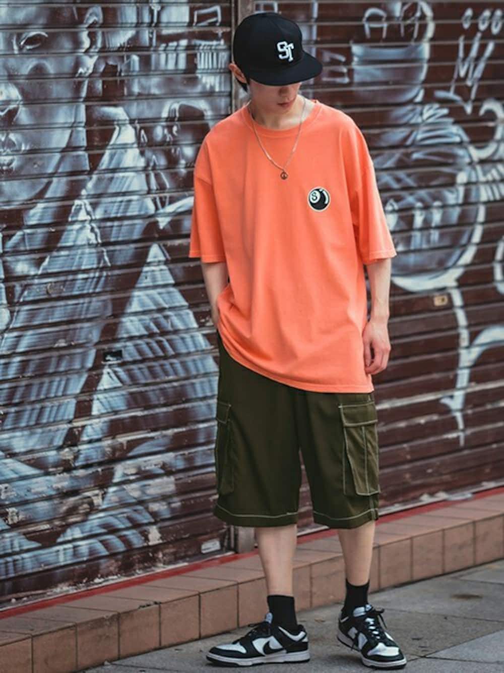 「starter、improves、ビッグシルエット、ハーフパンツ、キャップ、夏だ！Tシャツ着よう！、スニーカー、夏コーデ、ストリート、90'sスタイル」｜「STARTERの【STARTER】別注 3D刺繍キャップ STA23-100（キャップ、ブラック系）」を使った、improves_officialさん（メンズ・172cm）の夏コーディネートの1枚目の写真