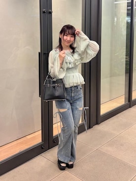 「MAJESTIC LEGON（マジェスティックレゴン）のノットベルトショルダーバッグ（ショルダーバッグ、ブラック系）」を使った、りっかさん（レディース・156cm）の春コーディネート