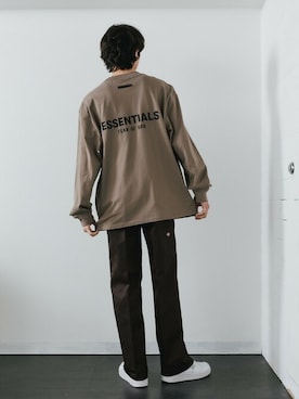 「FOG ESSENTIALS（エフオージーエッセンシャルズ）のアイテム（Tシャツ/カットソー）」を使った、ROOPTOKYOKSさん（メンズ・175cm）の冬コーディネート