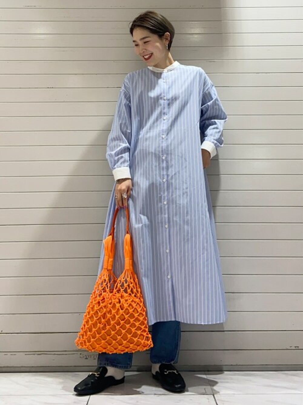 「Green Parks」｜「Green　Parksのストライプ切替Aラインワンピース（ワンピース、ブルー系）」を使った、SAKAWAさん（レディース・161cm）の冬コーディネートの1枚目の写真
