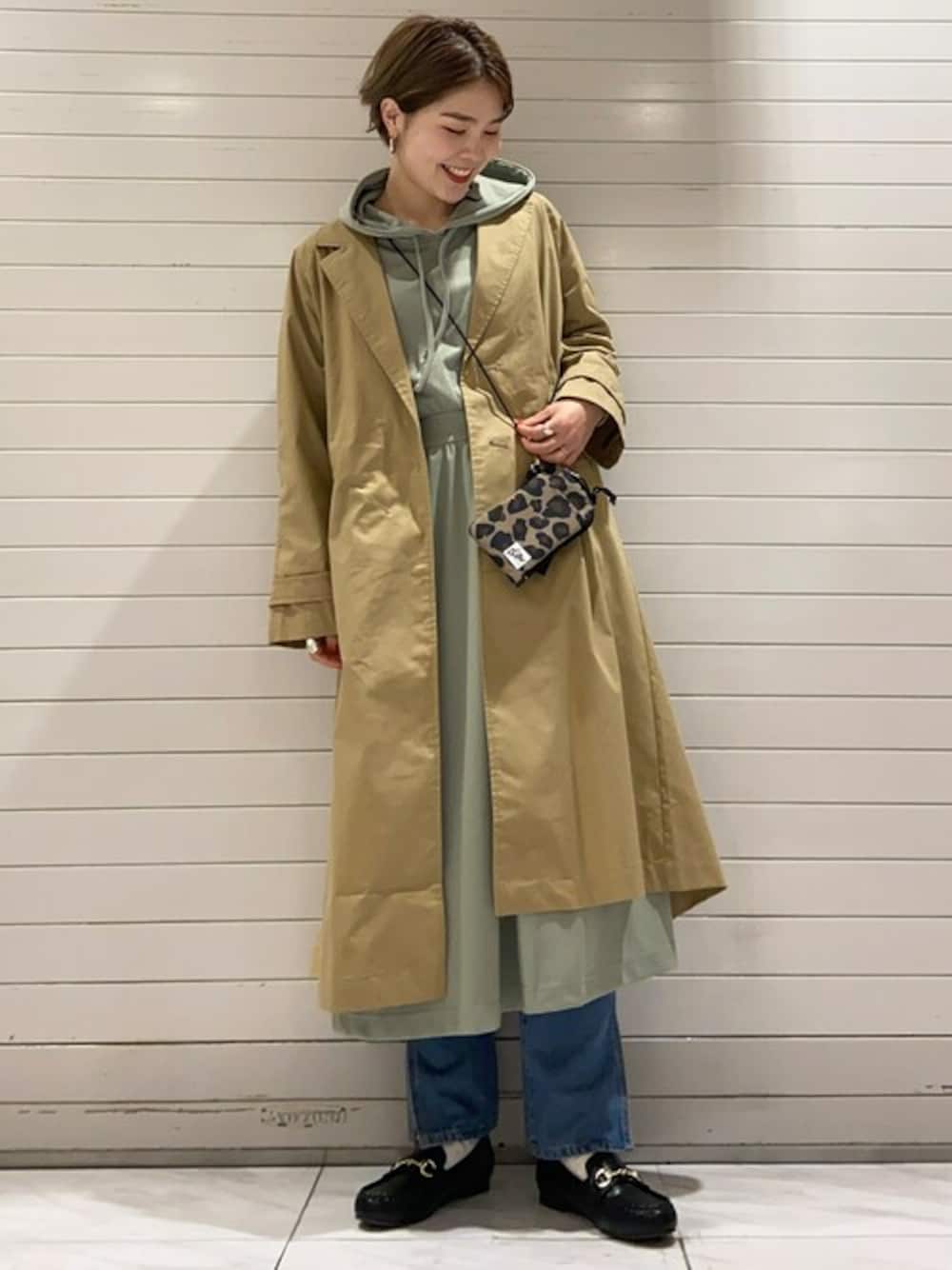 「Green Parks」｜「armoniaのarmonia.フード付きカットワンピース＊（ワンピース、グリーン系）」を使った、SAKAWAさん（レディース・161cm）の冬コーディネートの1枚目の写真