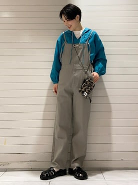 「Green　Parks（グリーンパークス）のアイテム（オールインワン・サロペット）」を使った、SAKAWAさん（レディース・161cm）の冬コーディネート