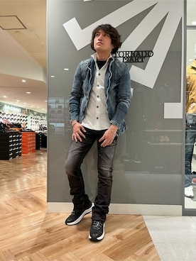 「TORNADO MART（トルネードマート）のアイテム（テーラードジャケット）」を使った、TORNADO MART_officialさん（メンズ・173cm）の春コーディネート