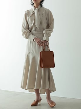 「アイテム（パンプス、イエロー系）」を使った、reedit_officialさん（レディース・162cm）の春コーディネート