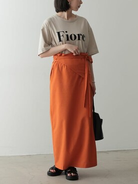 「アイテム（スカート、オレンジ系）」を使った、reedit_officialさん（レディース・162cm）の春コーディネート