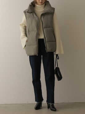 「リエディ」｜「アイテム（ダウンベスト）」を使った、reedit_officialさん（レディース・162cm）の秋コーディネート