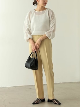 「アイテム（パンツ、イエロー系）」を使った、reedit_officialさん（レディース・158cm）の冬コーディネート