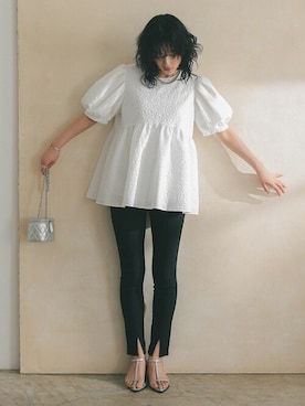 「リエディ」｜「アイテム（アクセサリー）」を使った、reedit_officialさん（レディース・167cm）の春コーディネート