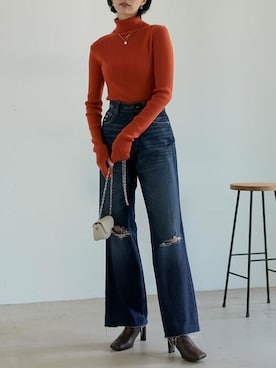 「カラー×コーデ」｜「アイテム（ブーツ）」を使った、reedit_officialさん（レディース・166cm）の秋コーディネート