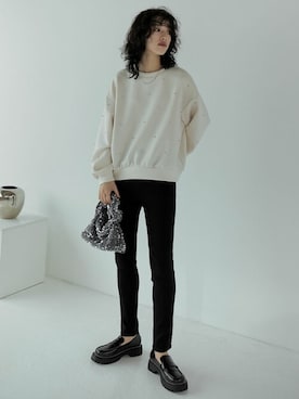 「リエディ」｜「アイテム（スウェット）」を使った、reedit_officialさん（レディース・167cm）の秋コーディネート