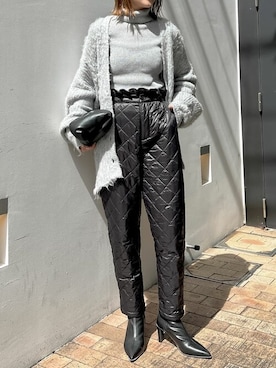 「アイテム（ニット/セーター、シルバー系）」を使った、reedit_officialさん（レディース・163cm）の秋コーディネート