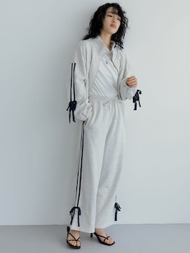 「リエディ」｜「アイテム（サンダル）」を使った、reedit_officialさん（レディース・167cm）の冬コーディネート