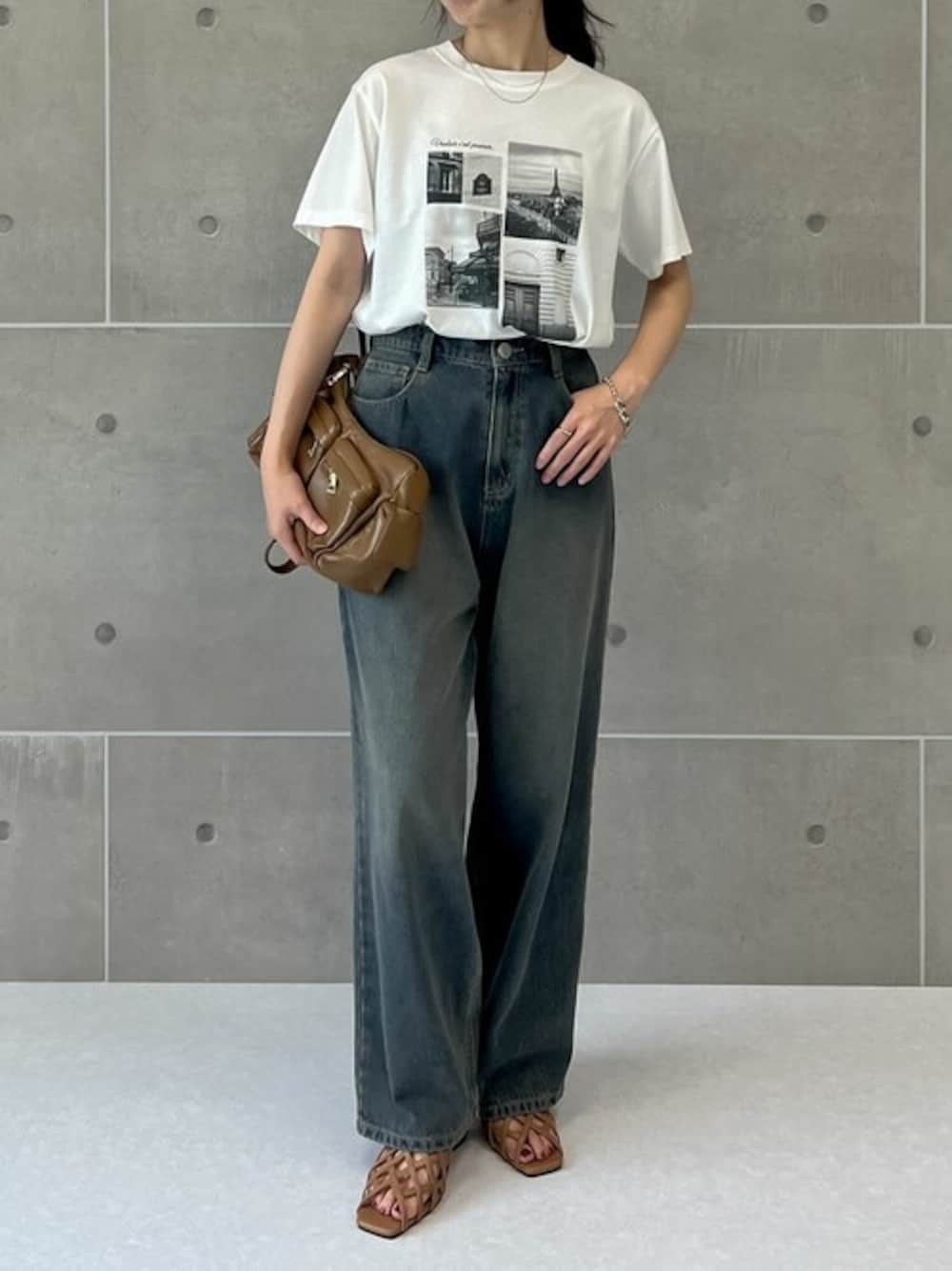 「Re:EDIT、リエディ、リエディ(Re:EDIT)」｜「Re:EDITの[接触冷感][UVカット][2024SS COLLECTION]シーンナリーフォトプリントTシャツ（Tシャツ/カットソー、ホワイト系）」を使った、reedit_officialさん（レディース・158cm）の夏コーディネートの1枚目の写真