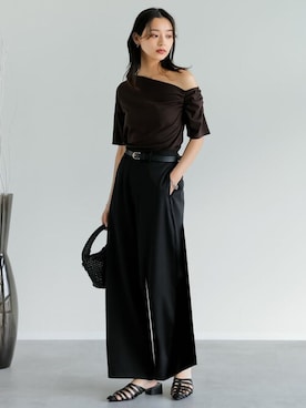 「オフィスカジュアル」｜「アイテム（Tシャツ/カットソー、ブラウン系）」を使った、reedit_officialさん（レディース・166cm）の夏コーディネート
