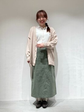 「ONIGIRI（オニギリ）のアイテム（タンクトップ）」を使った、COMME CA ISM STAFFさん（レディース・156cm）の春コーディネート