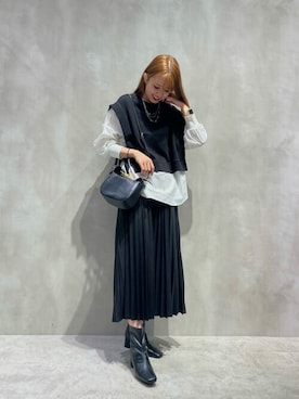 「COMME CA ISM（コムサイズム）のアイテム（バッグ）」を使った、COMME CA ISM STAFFさん（レディース・170cm）の秋コーディネート