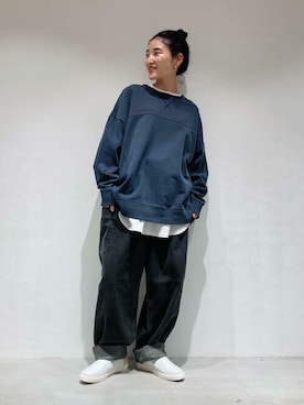 「ONIGIRI（オニギリ）のアイテム（スニーカー）」を使った、COMME CA ISM STAFFさん（レディース・151cm）の秋コーディネート