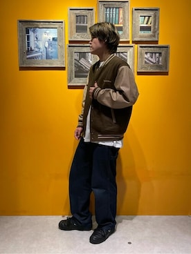 「アイテム（スタジャン、ブラウン系）」を使った、COMME CA ISM STAFFさん（メンズ・178cm）の秋コーディネート