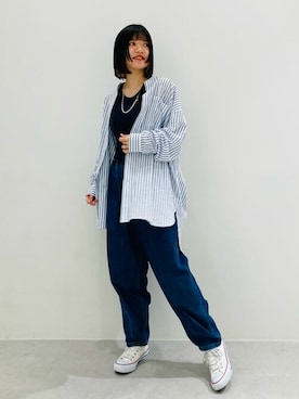 「ビッグシャツ」｜「アイテム（アクセサリー）」を使った、COMME CA ISM STAFFさん（レディース・160cm）の春コーディネート