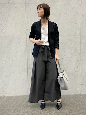 「COMME CA ISM（コムサイズム）のアイテム（ノーカラージャケット）」を使った、COMME CA ISM STAFFさん（レディース・168cm）の夏コーディネート