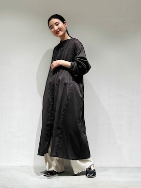 「ONIGIRI（オニギリ）のアイテム（サンダル）」を使った、COMME CA ISM STAFFさん（レディース・151cm）の夏コーディネート