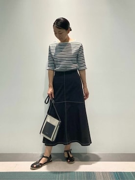 「ONIGIRI（オニギリ）のアイテム（サンダル）」を使った、COMME CA ISM STAFFさん（レディース・156cm）の夏コーディネート