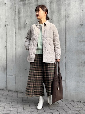 「ONIGIRI（オニギリ）のアイテム（トップス）」を使った、COMME CA ISM STAFFさん（レディース・163cm）の冬コーディネート