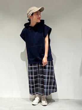 「ONIGIRI（オニギリ）のアイテム（トップス）」を使った、COMME CA ISM STAFFさん（レディース・151cm）の春コーディネート