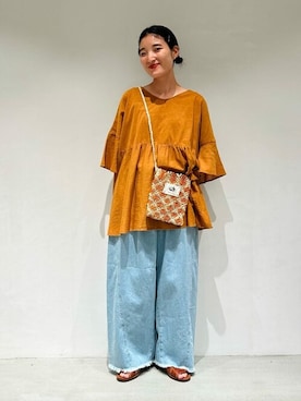 「ONIGIRI（オニギリ）のアイテム（パンツ）」を使った、COMME CA ISM STAFFさん（レディース・151cm）の夏コーディネート