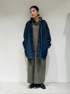 「ONIGIRI（オニギリ）のアイテム（トップス）」を使った、COMME CA ISM STAFFさん（レディース・151cm）の秋コーディネート