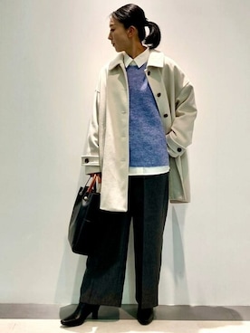 「オフィスカジュアル」｜「アイテム（ステンカラーコート）」を使った、COMME CA ISM STAFFさん（レディース・156cm）の冬コーディネート