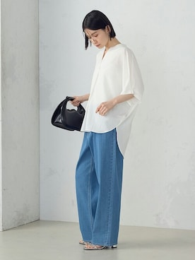 「ONIGIRI（オニギリ）のアイテム（パンツ）」を使った、COMME CA ISM STAFFさん（レディース・162cm）の春コーディネート